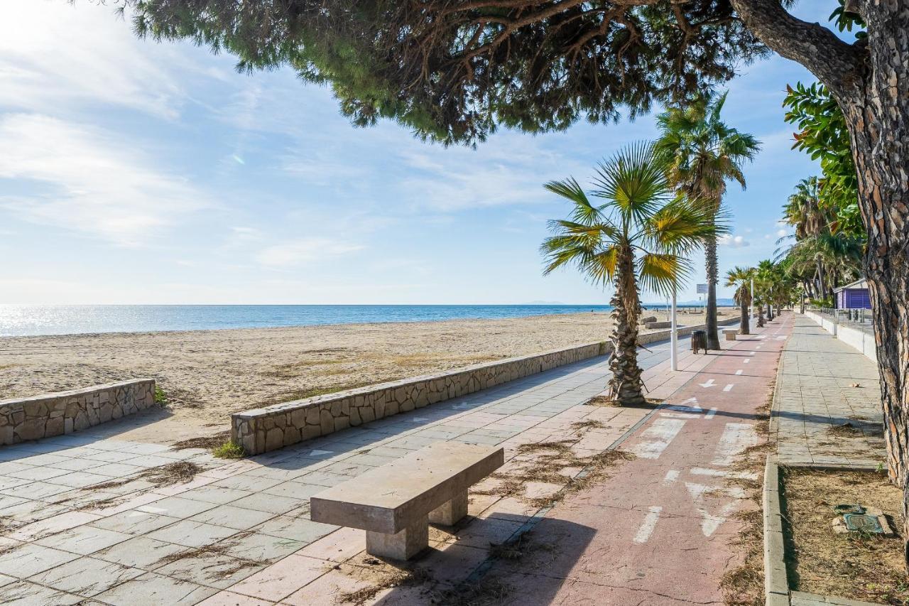 Hauzify I Apartaments Reddis Cambrils Bagian luar foto